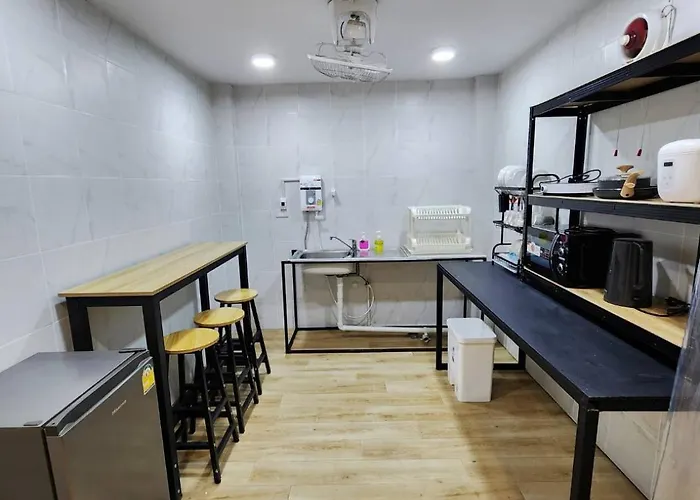 Cozy Private Family In Cbd Silom-sathorn - 240m To Bts Saint Louis Appartamento Bangkok