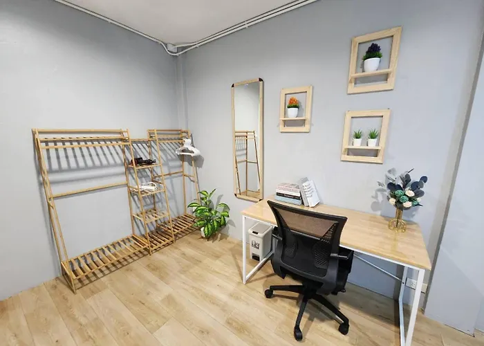 Cozy Private Family In Cbd Silom-sathorn - 240m To Bts Saint Louis *