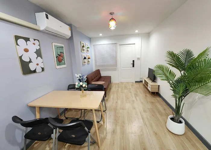 Cozy Private Family In Cbd Silom-sathorn - 240m To Bts Saint Louis *