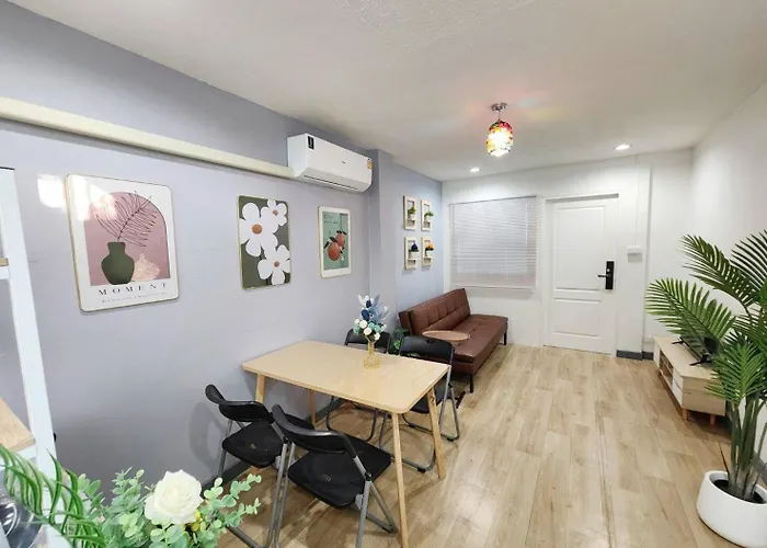 Cozy Private Family In Cbd Silom-sathorn - 240m To Bts Saint Louis Appartamento Bangkok