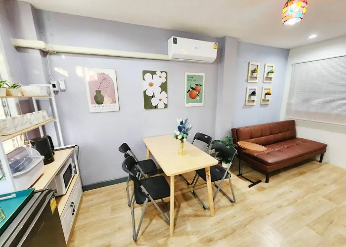 Cozy Private Family In Cbd Silom-sathorn - 240m To Bts Saint Louis Bangkok
