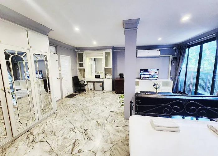 Cozy Private Family In Cbd Silom-sathorn - 240m To Bts Saint Louis Bangkok