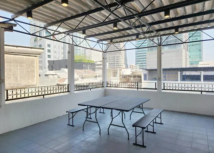 Cozy Private Family In Cbd Silom-sathorn - 240m To Bts Saint Louis